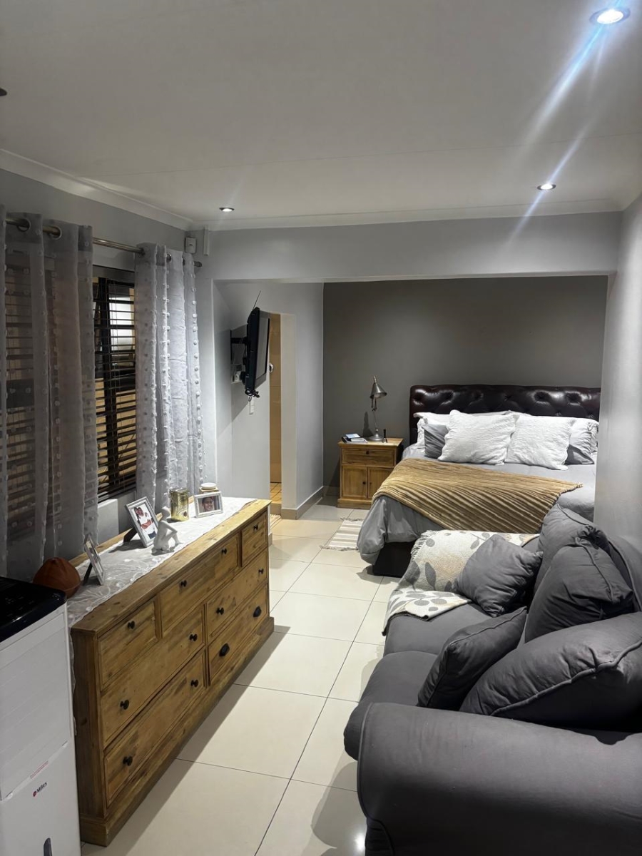 3 Bedroom Property for Sale in Strandfontein Village Western Cape